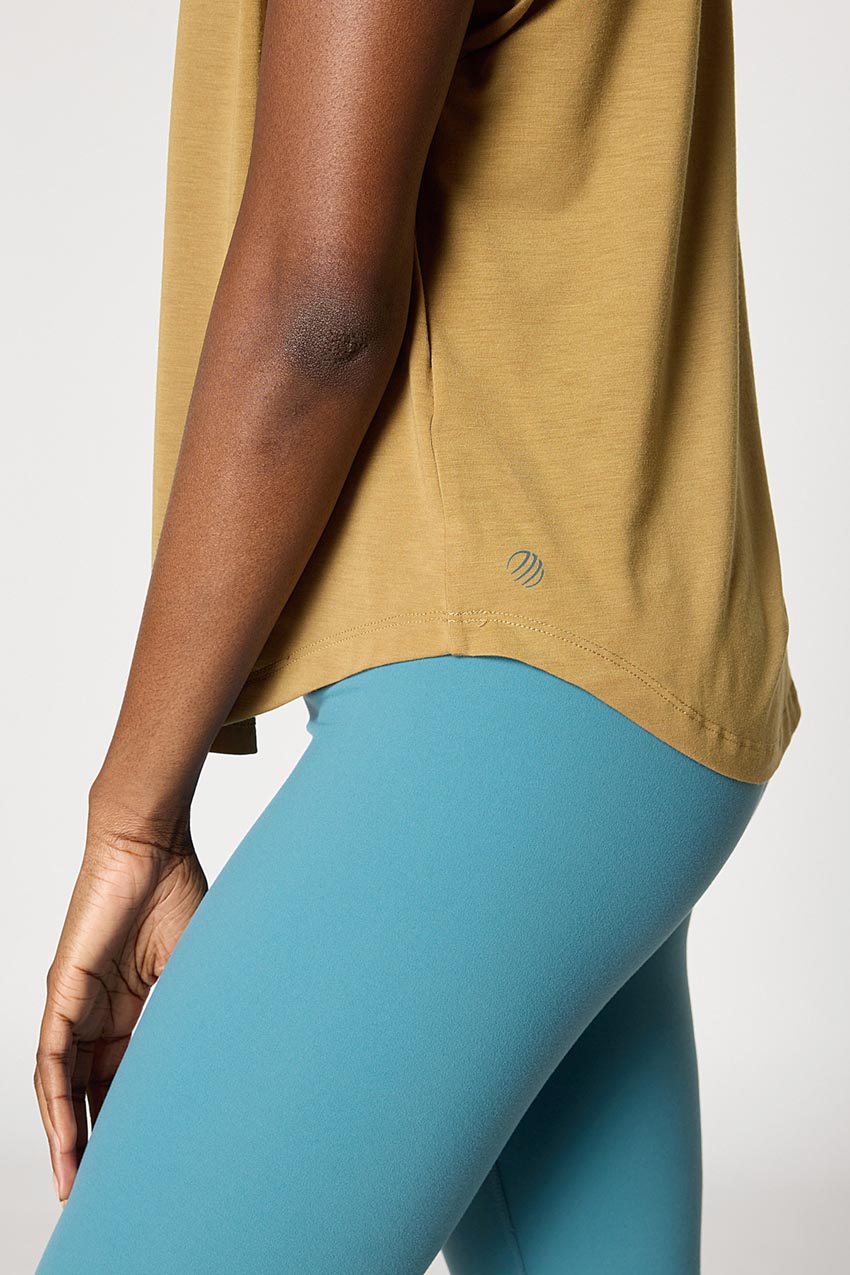 Dynamic Recycled Polyester Extended Shoulder T-Shirt
