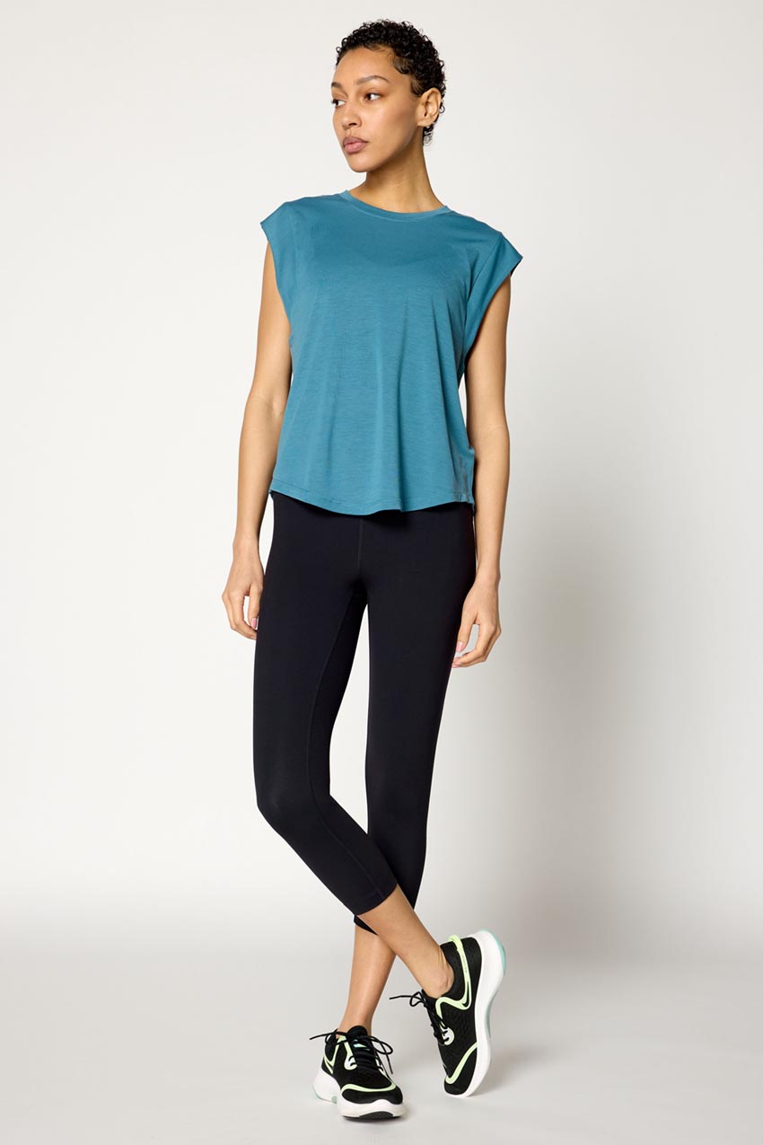 Dynamic Recycled Polyester Extended Shoulder T-Shirt