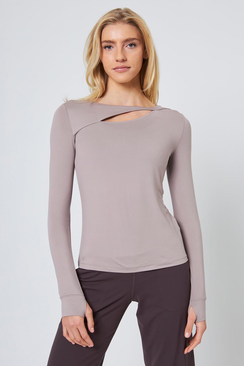MPG Sport Pace Sliced Front Long Sleeve Top in Bark
