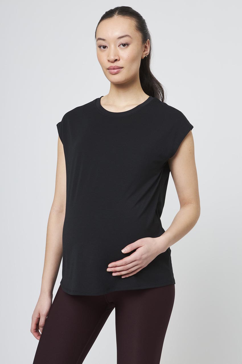 MPG Sport Dynamic Relaxed Short Sleeve Maternity T-shirt in Black