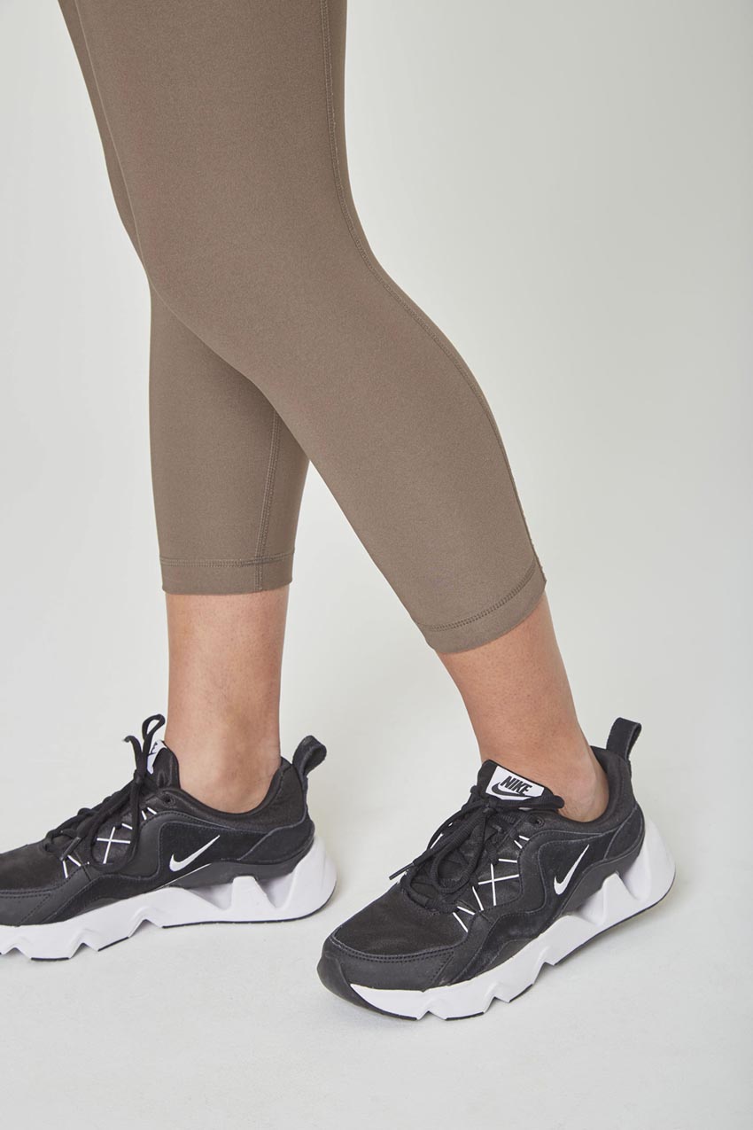 Explore High-Waisted 21" Capri - Sale