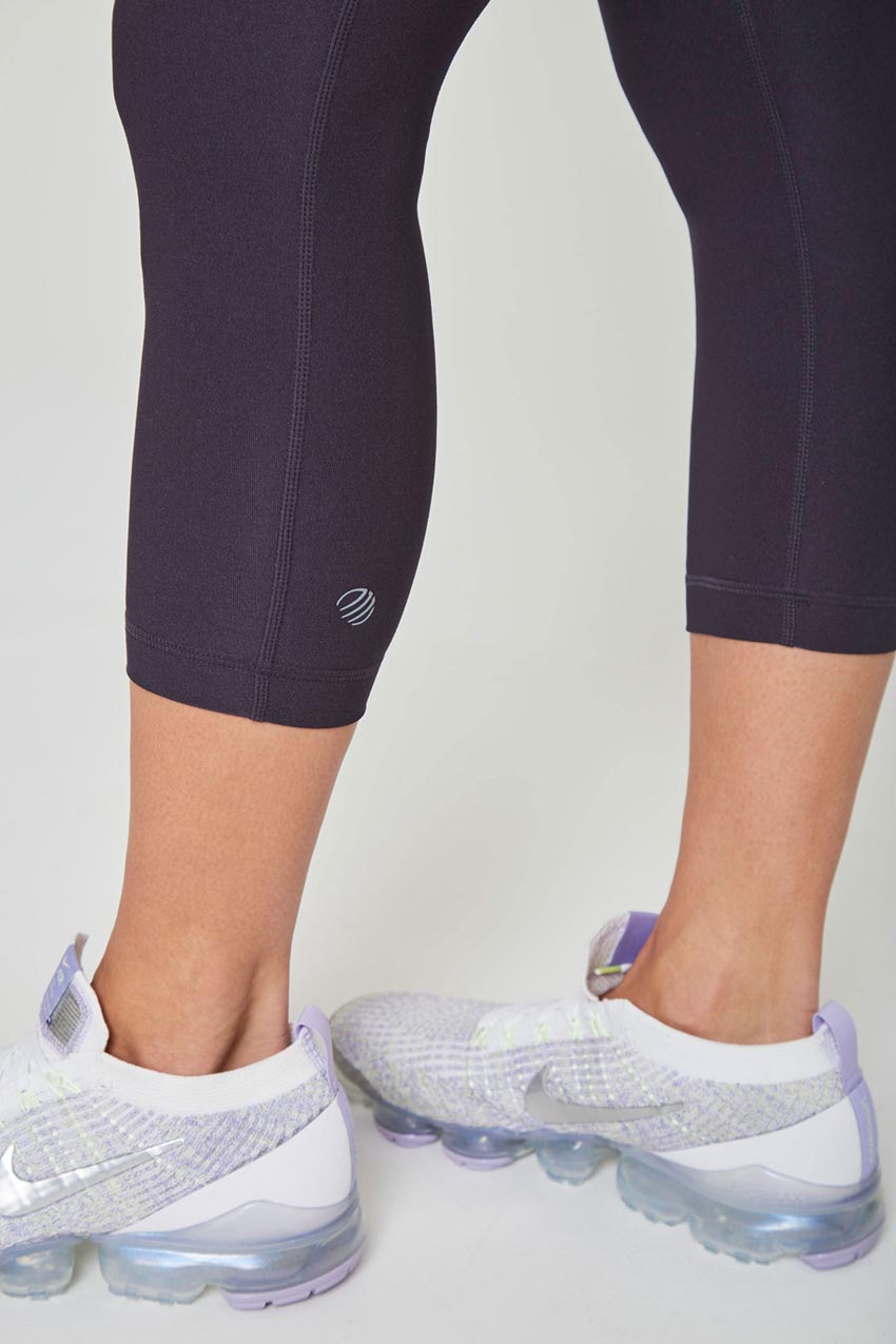 Explore High-Waisted 21" Capri - Sale