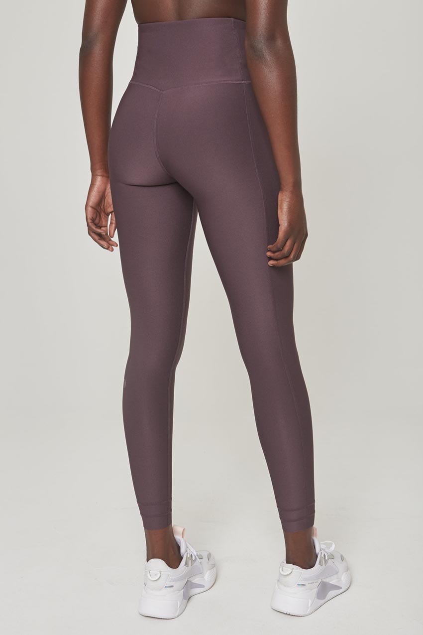 Explore High-Waisted 27" Cut-to-Length Hem Legging