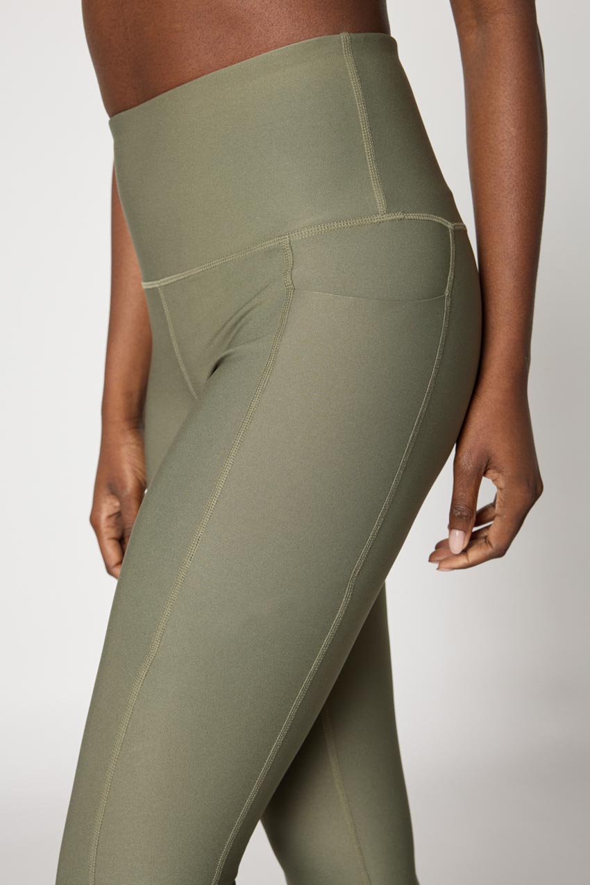 Explore Recycled High-Waisted Side Pocket Legging 25"