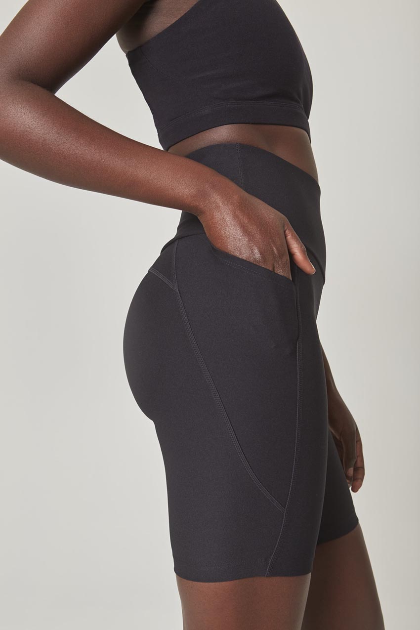 Explore Recycled High-Waisted 8" Bike Short - Sale