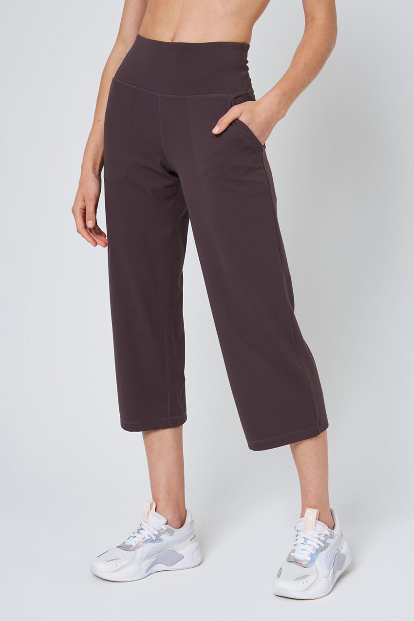 MPG Sport Vital High-Rise Relaxed Leg Crop 24" Peached in Shale