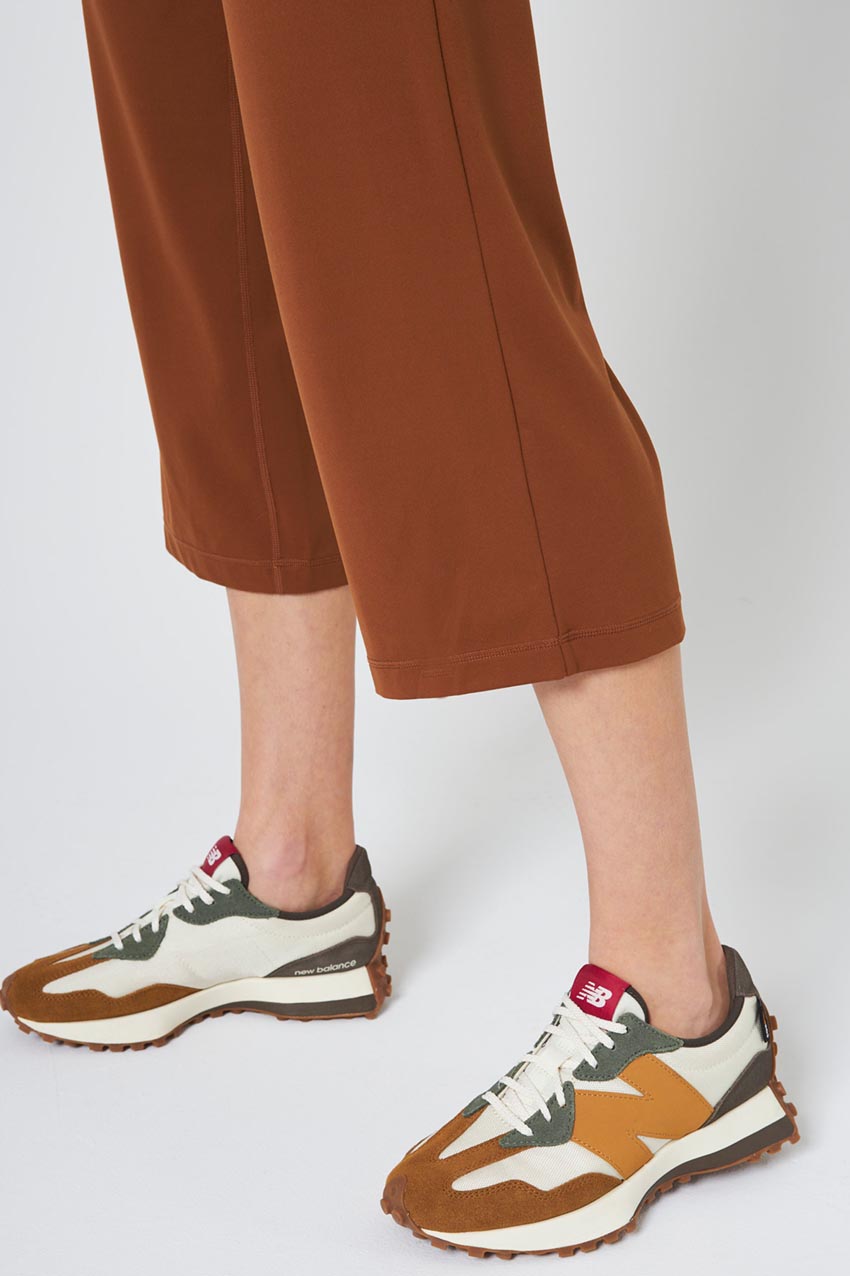 Vital Recycled Nylon High-Waisted 24" Cropped Pant Peached