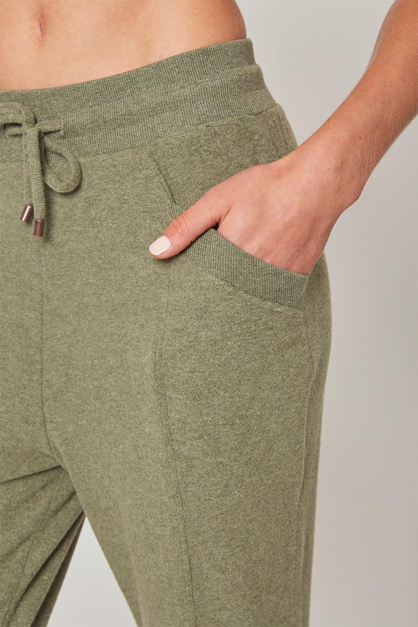 Tranquil High-Waisted 24.75" Jogger with Front Seam