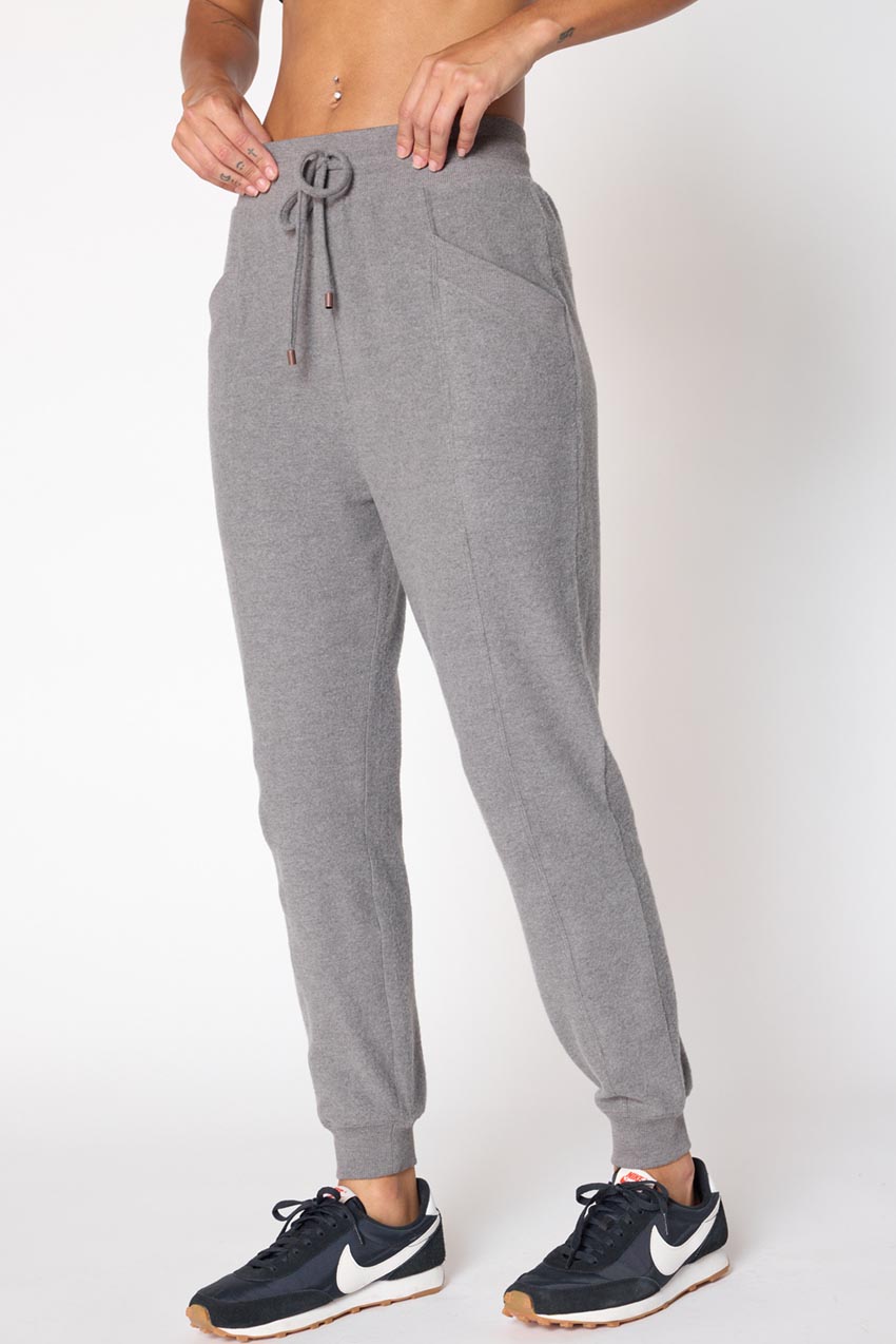 MPG Sport Tranquil High-Waisted 24.75" Jogger with Front Seam in Dark Htr Concrete