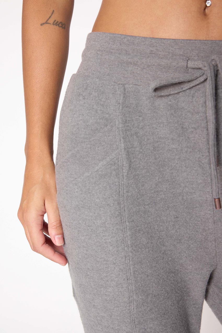 Tranquil High-Waisted 24.75" Jogger with Front Seam