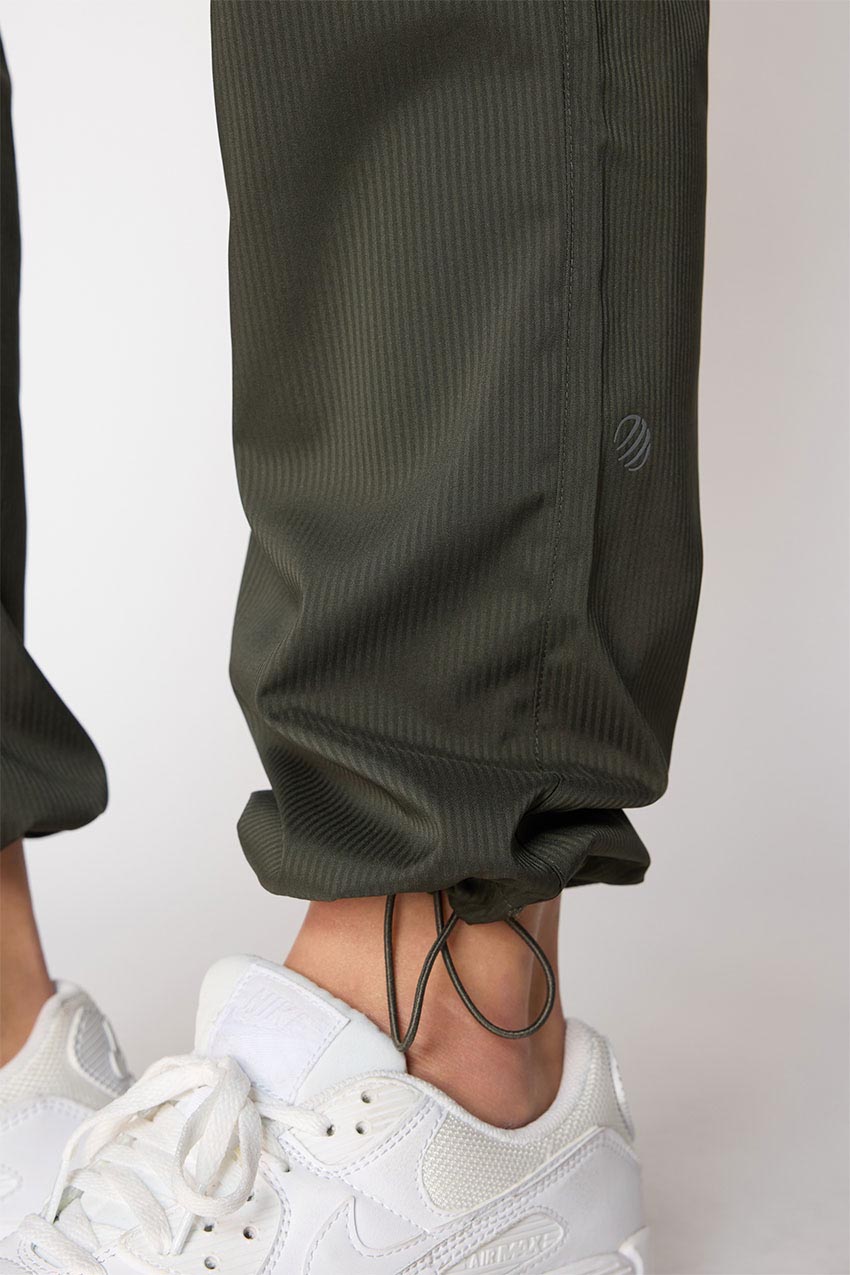 Eclipse High-Waisted 30" Lined Shadow Stripe Cargo Pant