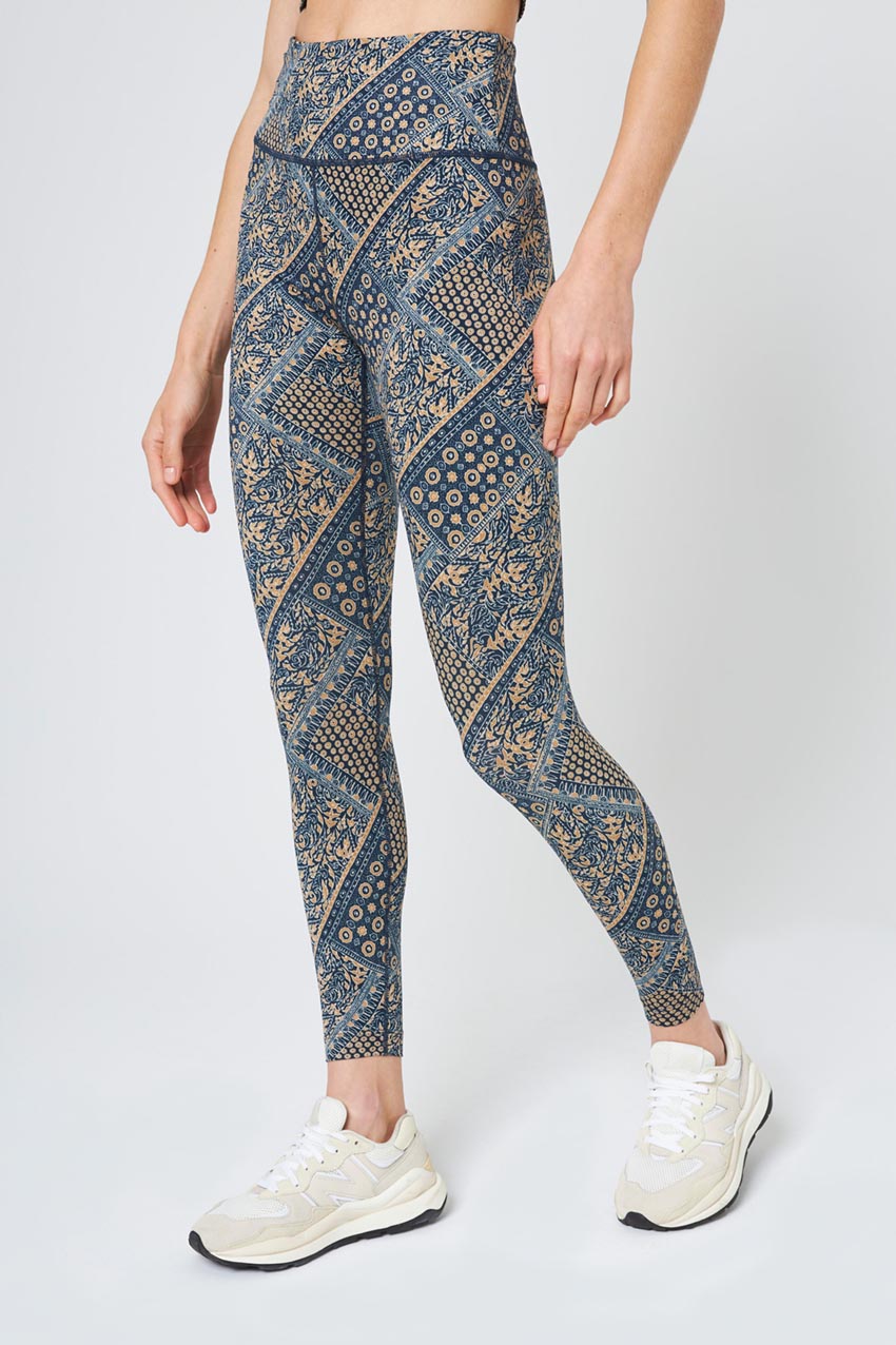 Explore High-Waisted Printed Peached Legging 25"