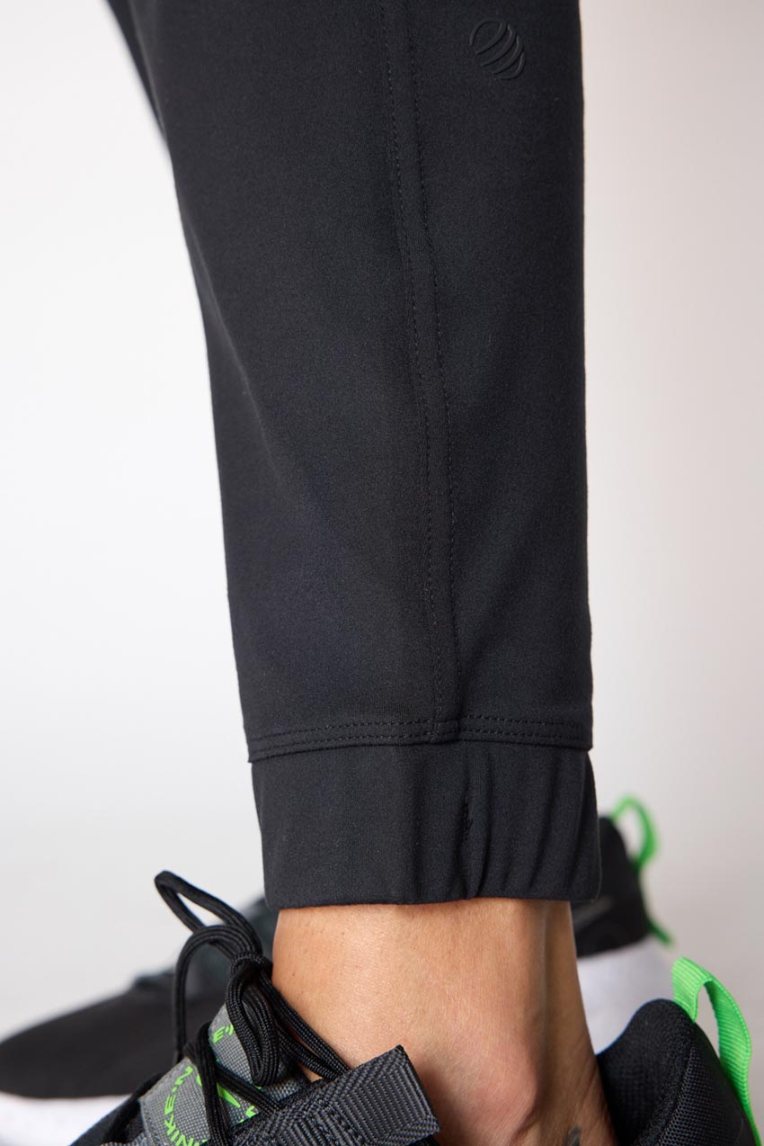Pursuit High-Waisted 26" Pin Tuck Jogger