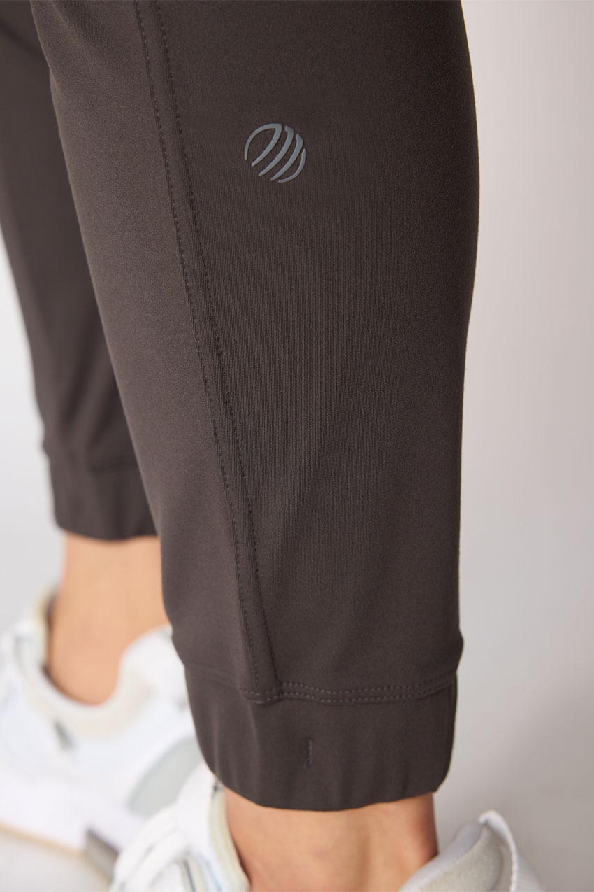 Pursuit High-Waisted 26" Pin Tuck Jogger