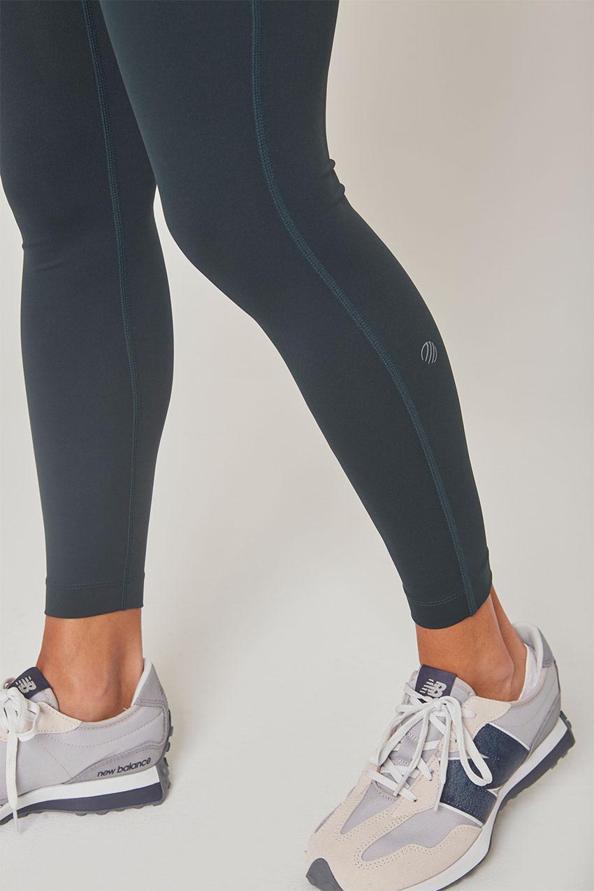 Vital Mid-Waisted 26" Side Pocket Legging