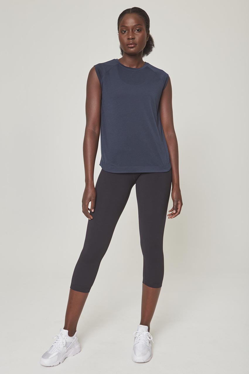Velocity High-Waisted 21" Basic Crop