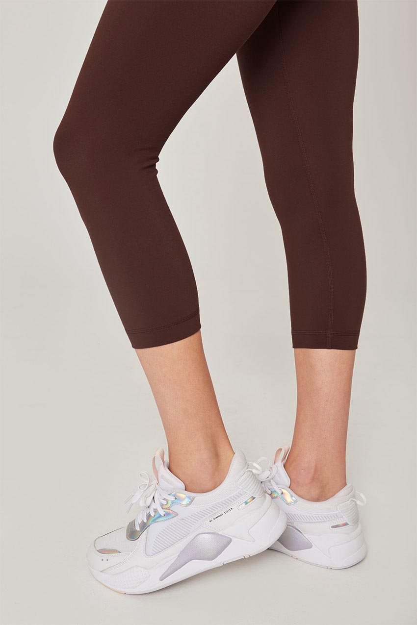 Velocity High-Waisted 21" Basic Crop