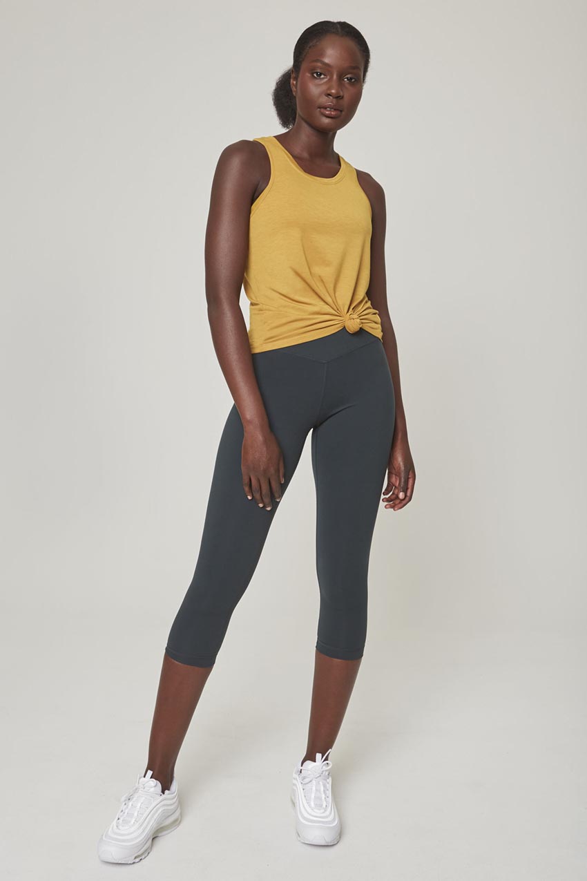 Velocity High-Waisted 21" Basic Crop