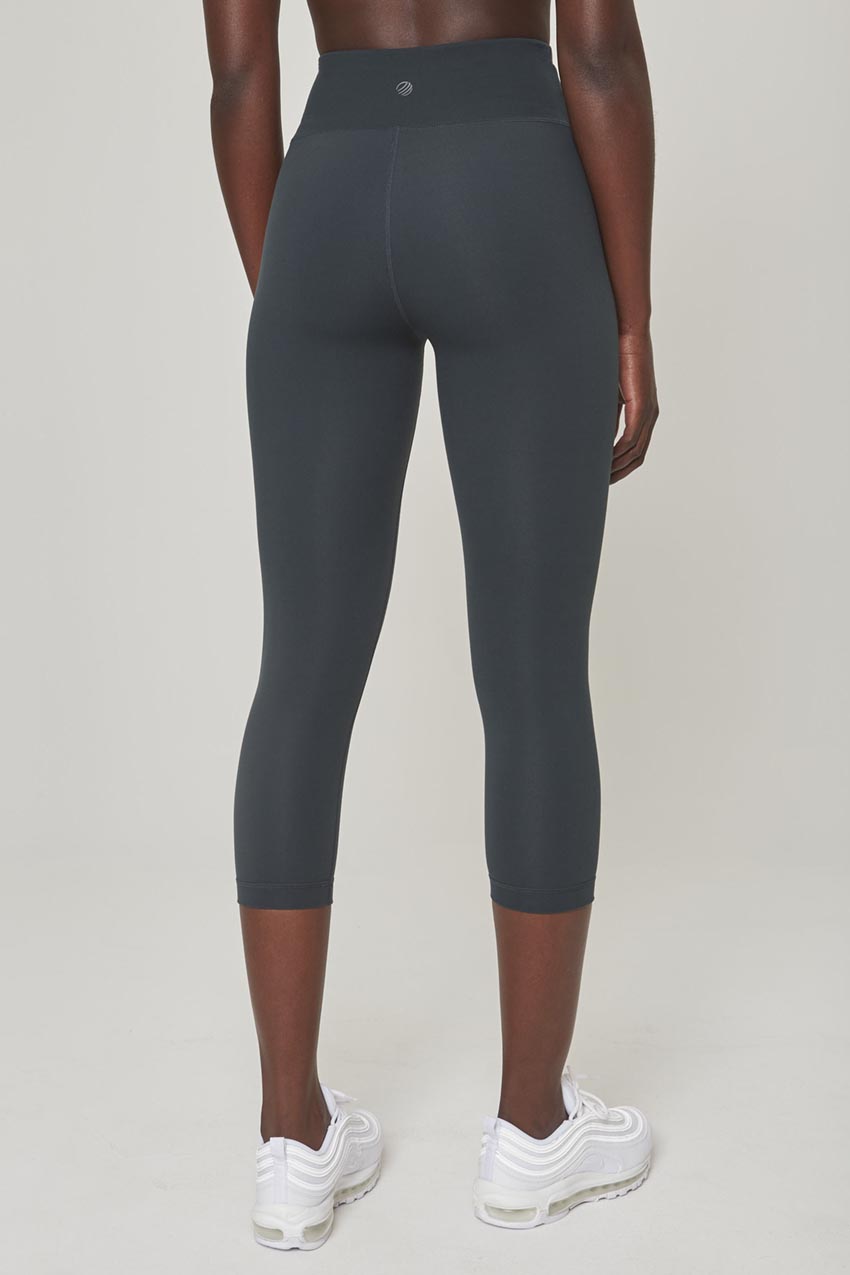 Velocity High-Waisted 21" Basic Crop