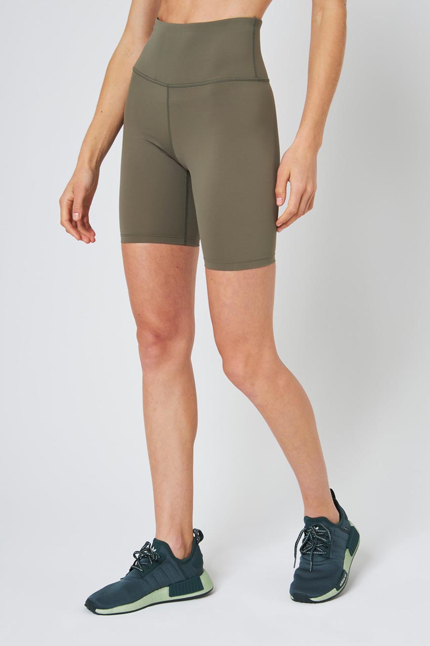MPG Sport Vital High-Rise Short 8" in Dusty Olive