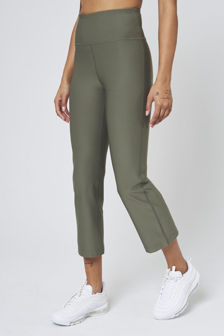 MPG Sport Explore High-Rise Flared Crop 22" in Dusty Olive