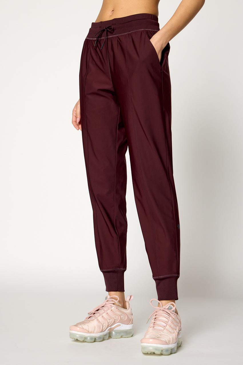 MPG Sport Adapt High-Rise Drawcord Jogger 28” in Coffee