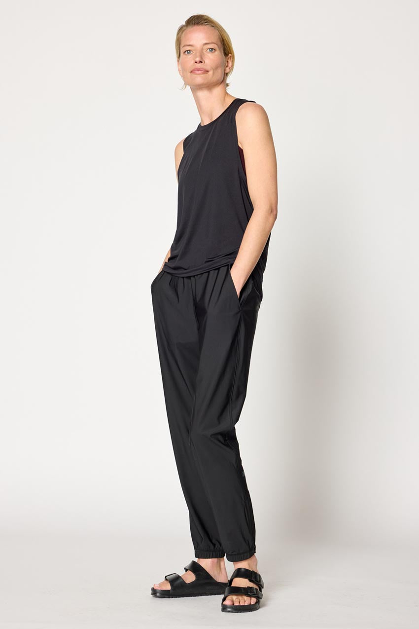 Adapt Recycled Polyester Back Leg Zip Jogger 27"