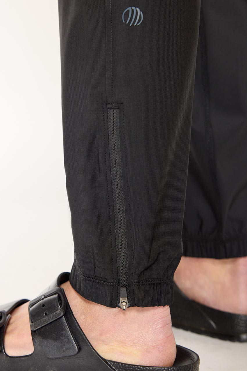 Adapt Recycled Polyester Back Leg Zip Jogger 27"