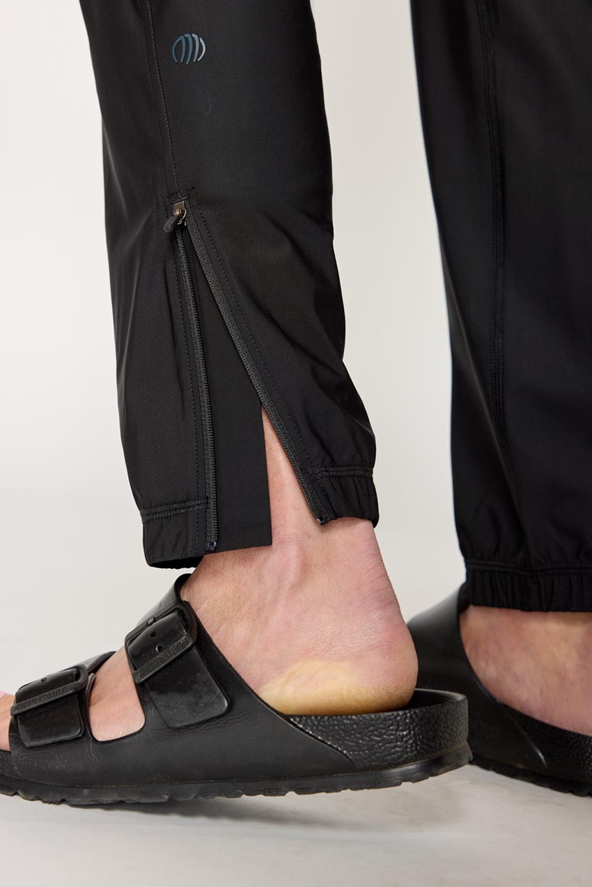 Adapt Recycled Polyester Back Leg Zip Jogger 27"