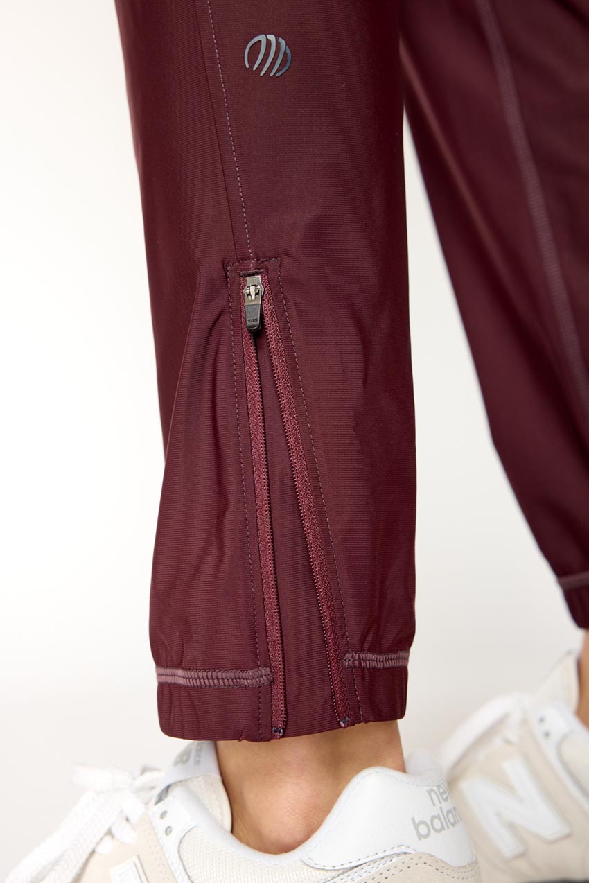 Adapt Recycled Polyester Back Leg Zip Jogger 27"