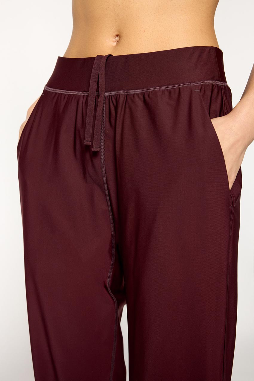 Adapt Recycled Polyester Back Leg Zip Jogger 27"