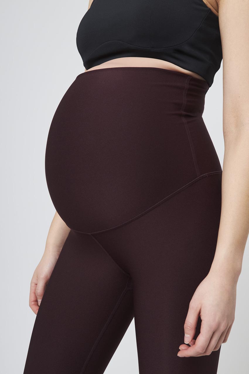 Explore Recycled Polyester High-Waisted Maternity Crop 21"
