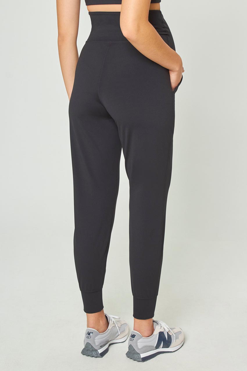 Vital 28" Side Pocket Maternity Jogger Peached