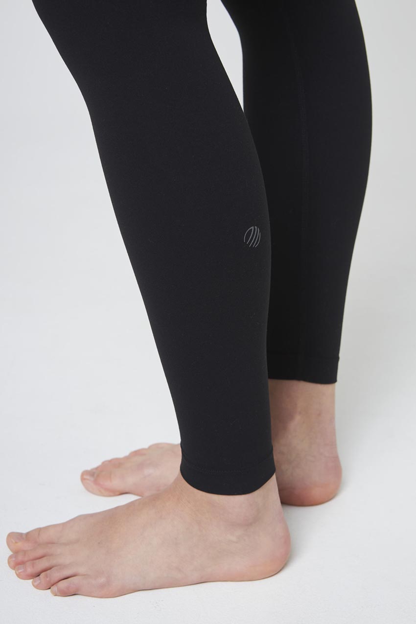Vital Recycled Nylon High-Waisted Maternity Legging 26" Peached