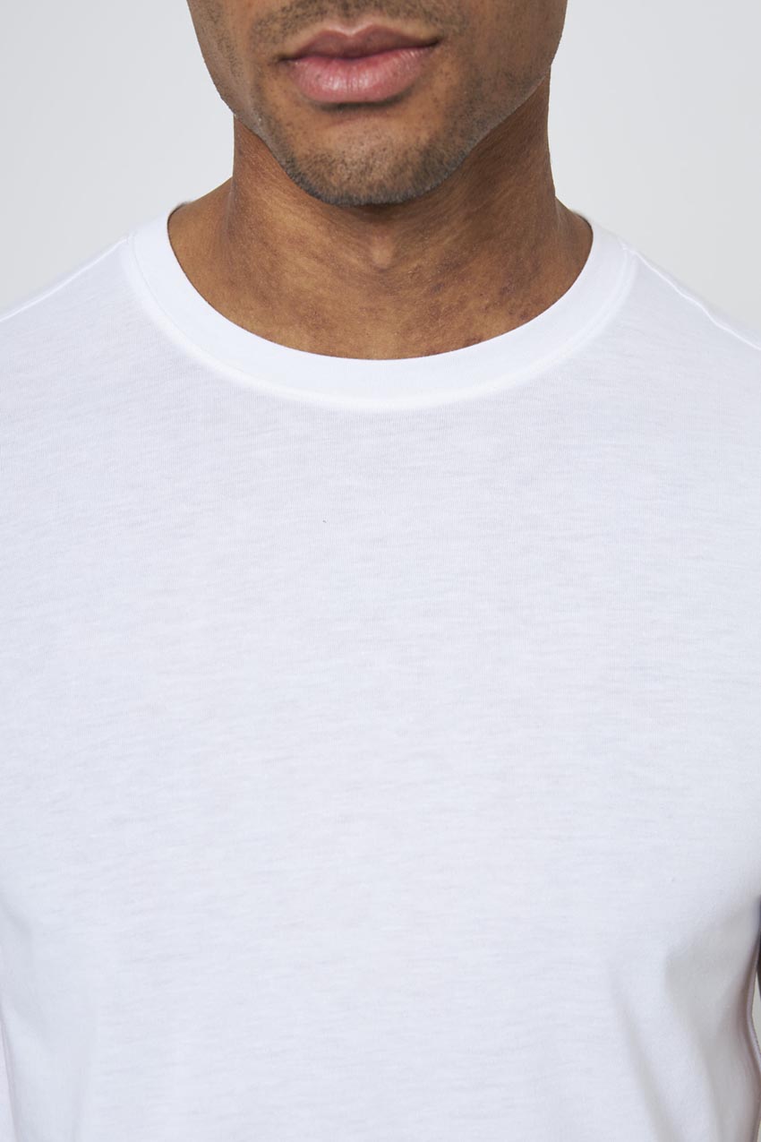 Achieve T-shirt with Curved Hem