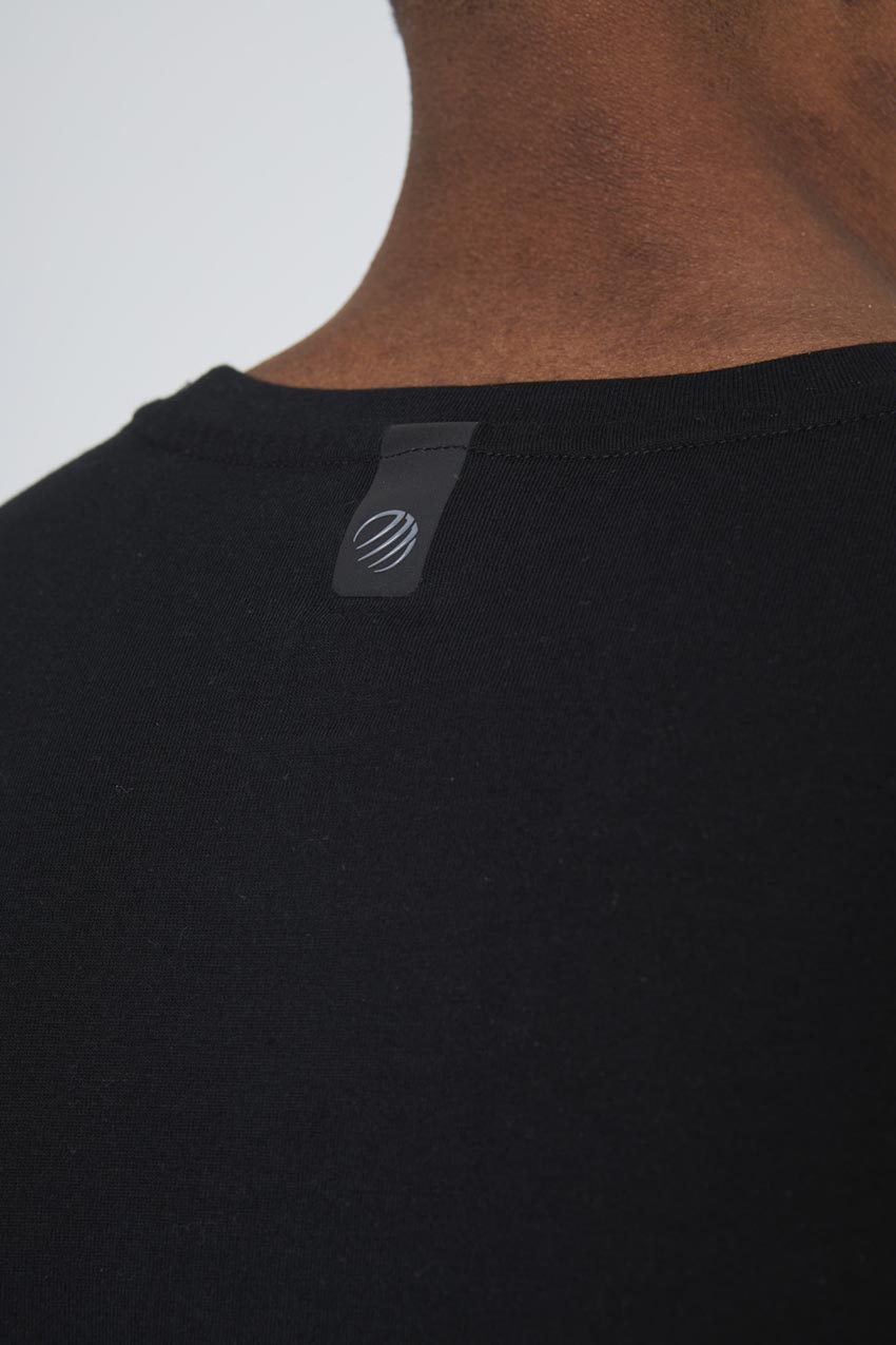 Achieve T-shirt with Curved Hem