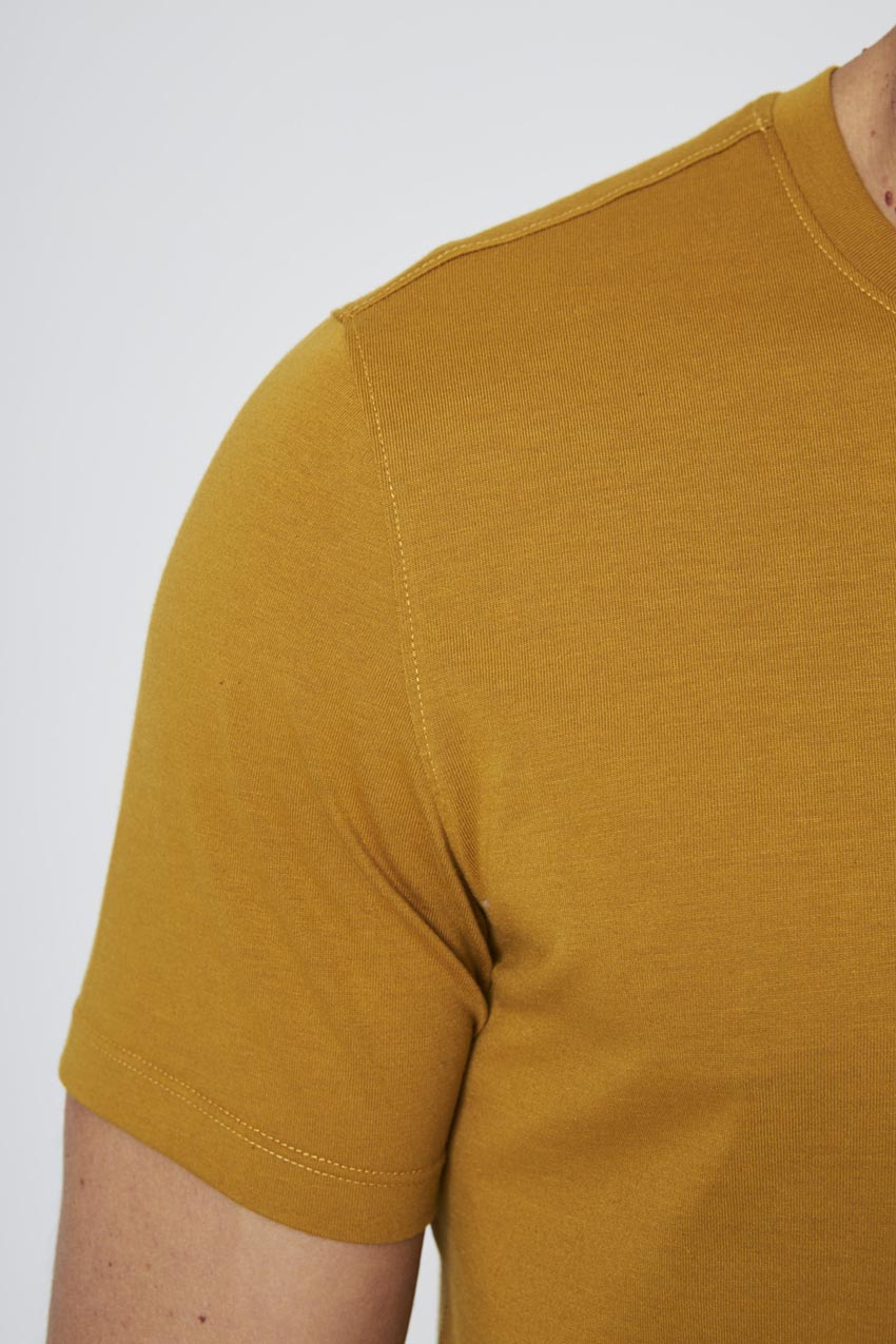 Achieve T-Shirt with Curved Hem