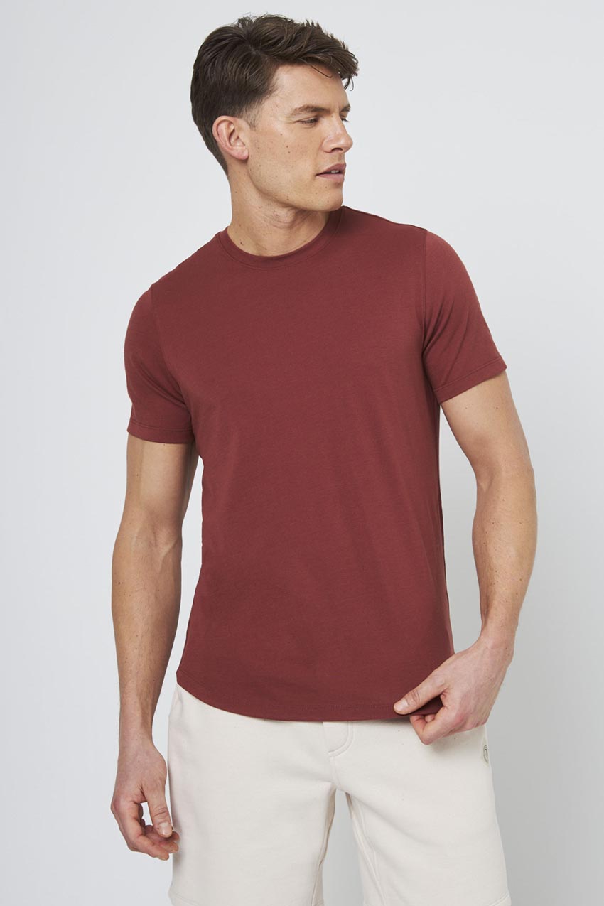 Achieve T-shirt with Curved Hem