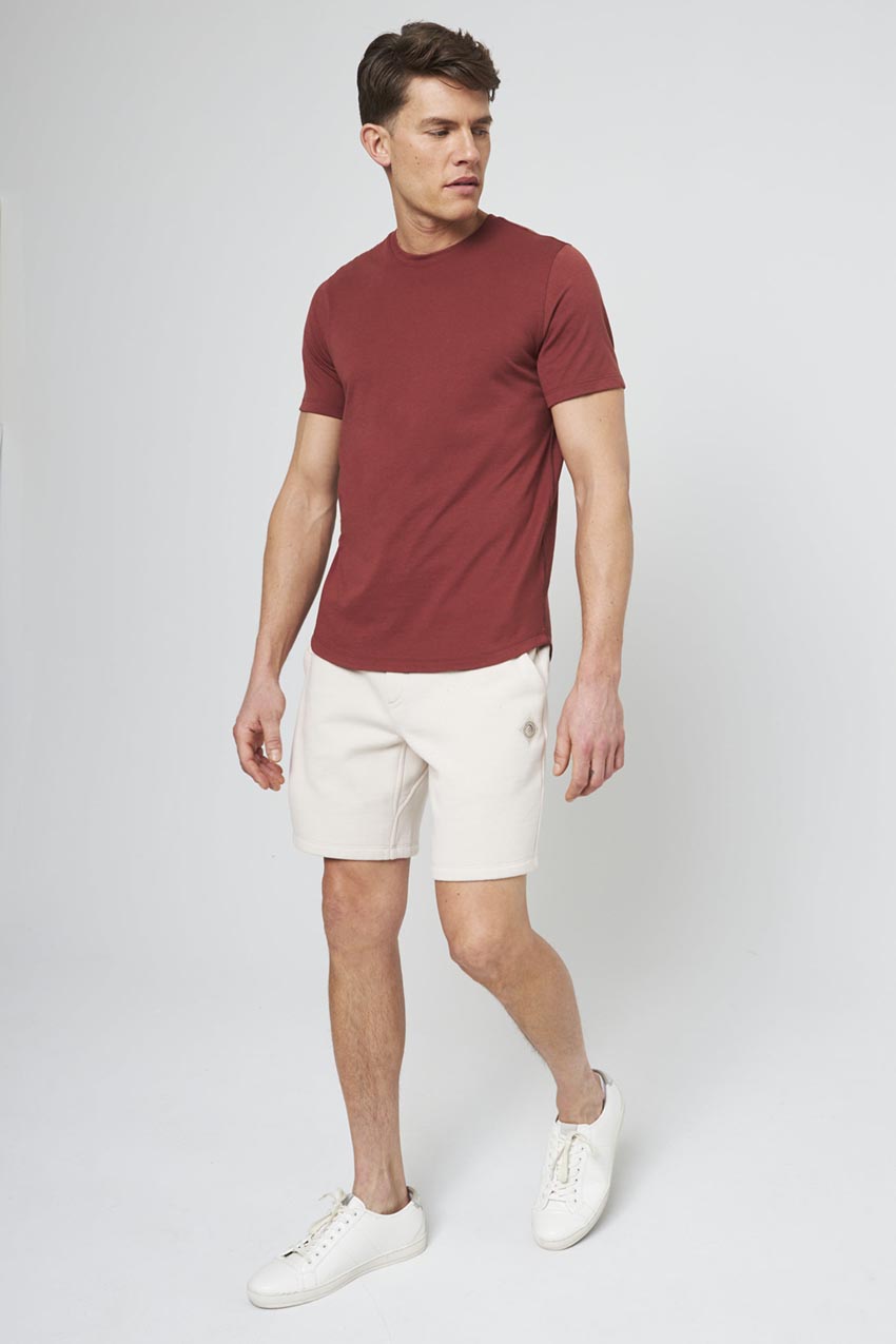 Achieve T-Shirt with Curved Hem