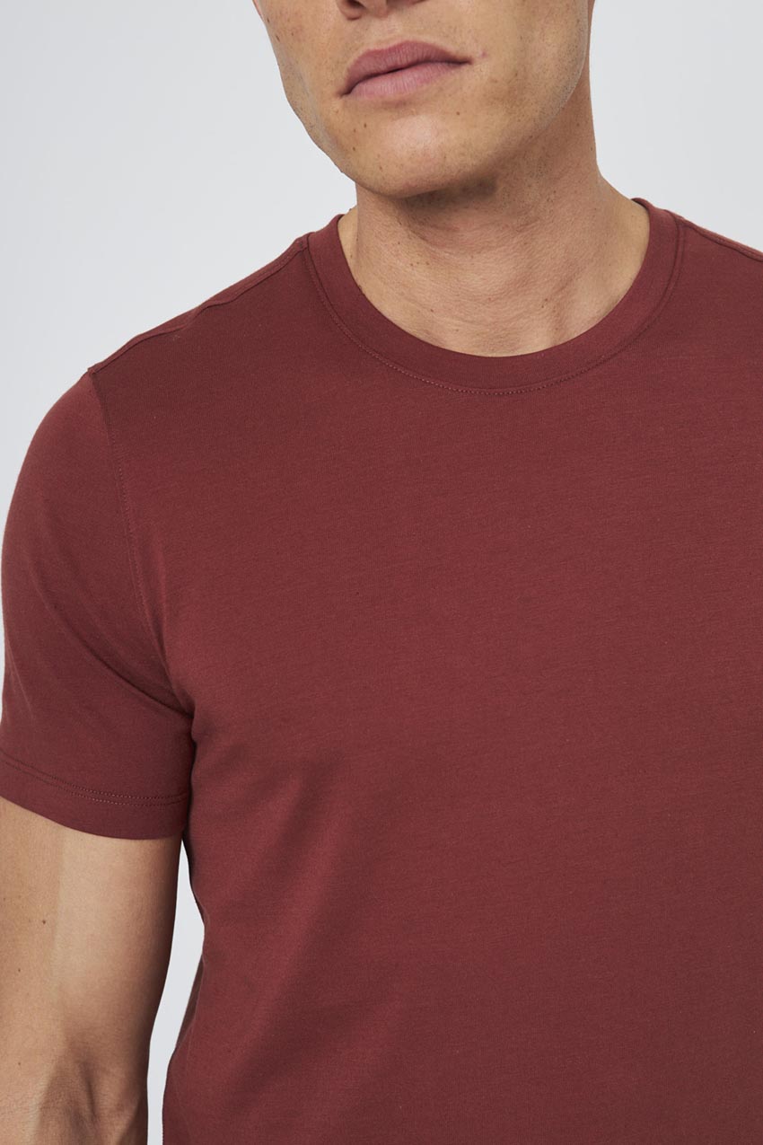 Achieve T-Shirt with Curved Hem