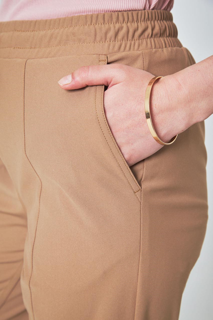 Limitless Roll Cuff Clean Cut Jogger