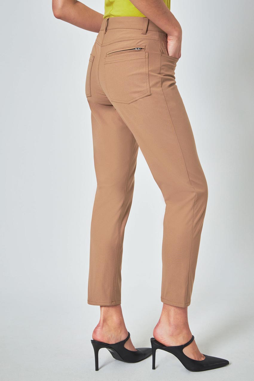 Limitless Mid-Rise Straight Leg Pant
