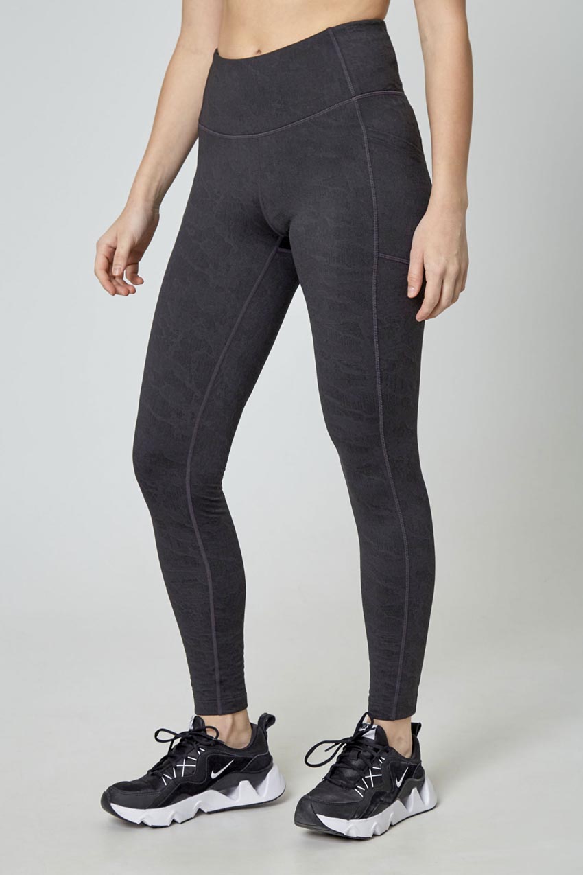 Mondetta Cold Gear Printed Legging in Abstract Lace/Black Combo