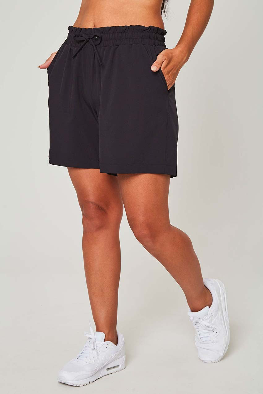 Mondetta Women’s Feminine Short in Black