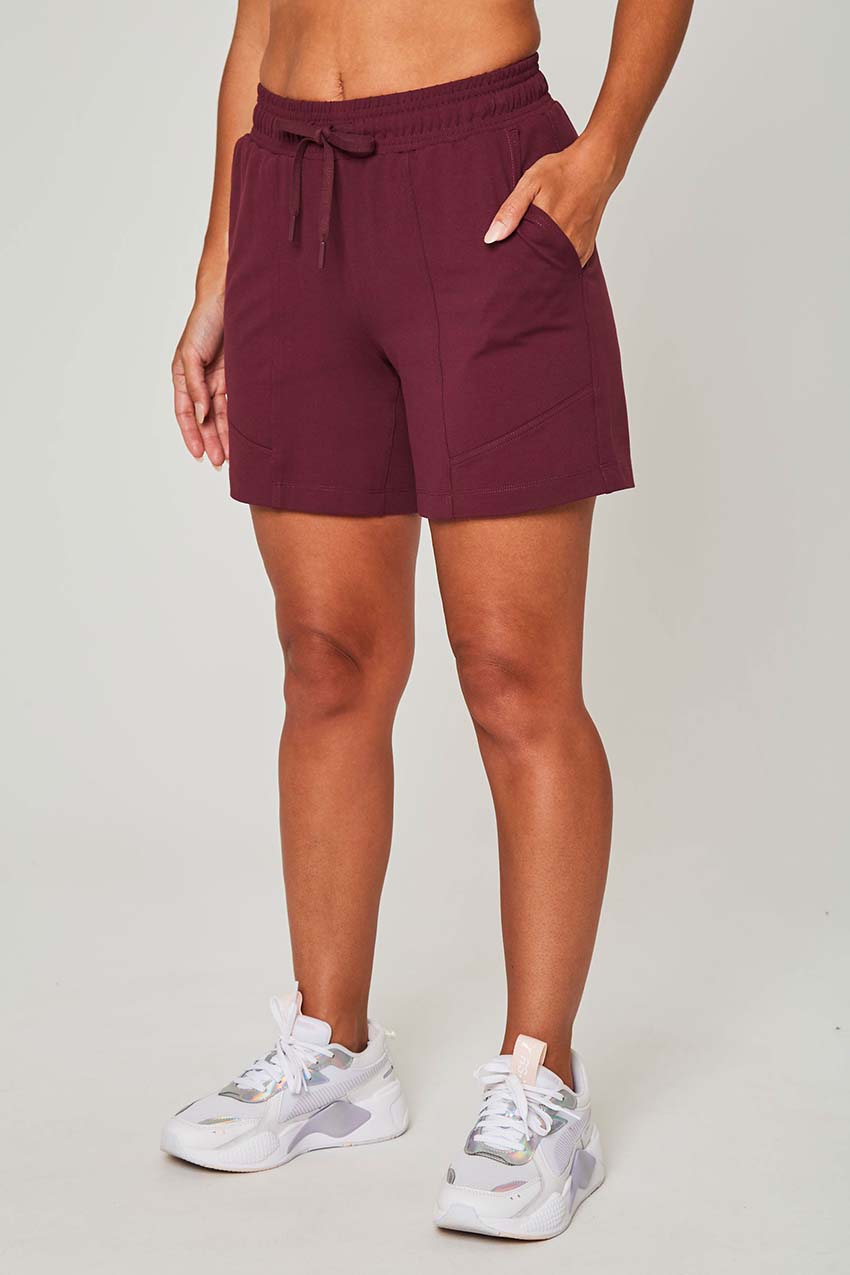 Mondetta Women’s Active Short in Wine