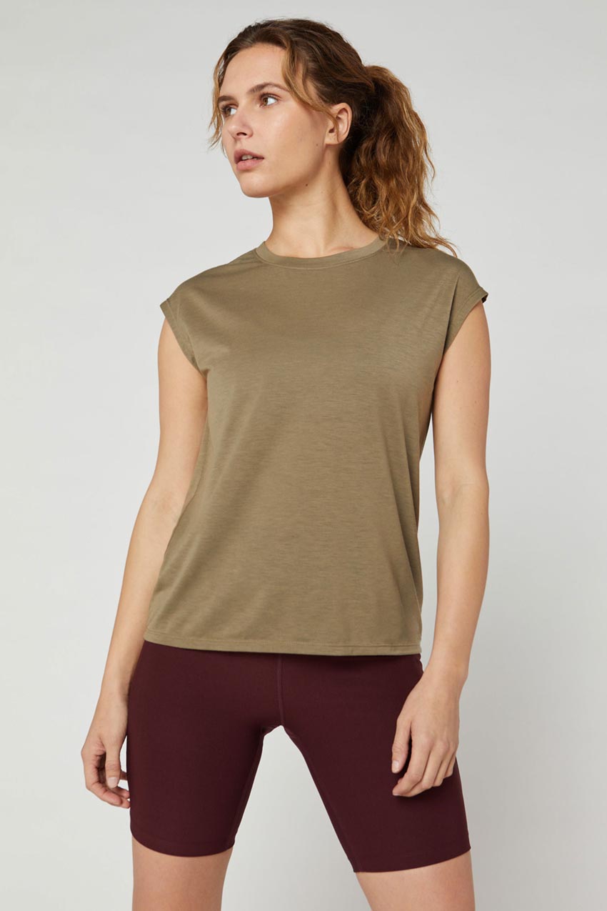 MPG Sport Tracker Dynamic Recycled Anti-Stink Sleeveless Top in Faded Leaf