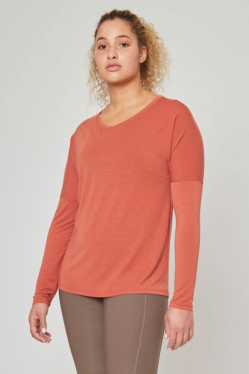 MPG Sport Liberate Dynamic Recycled Cover-Up Anti-Stink Long Sleeve Top in Marsala Wine