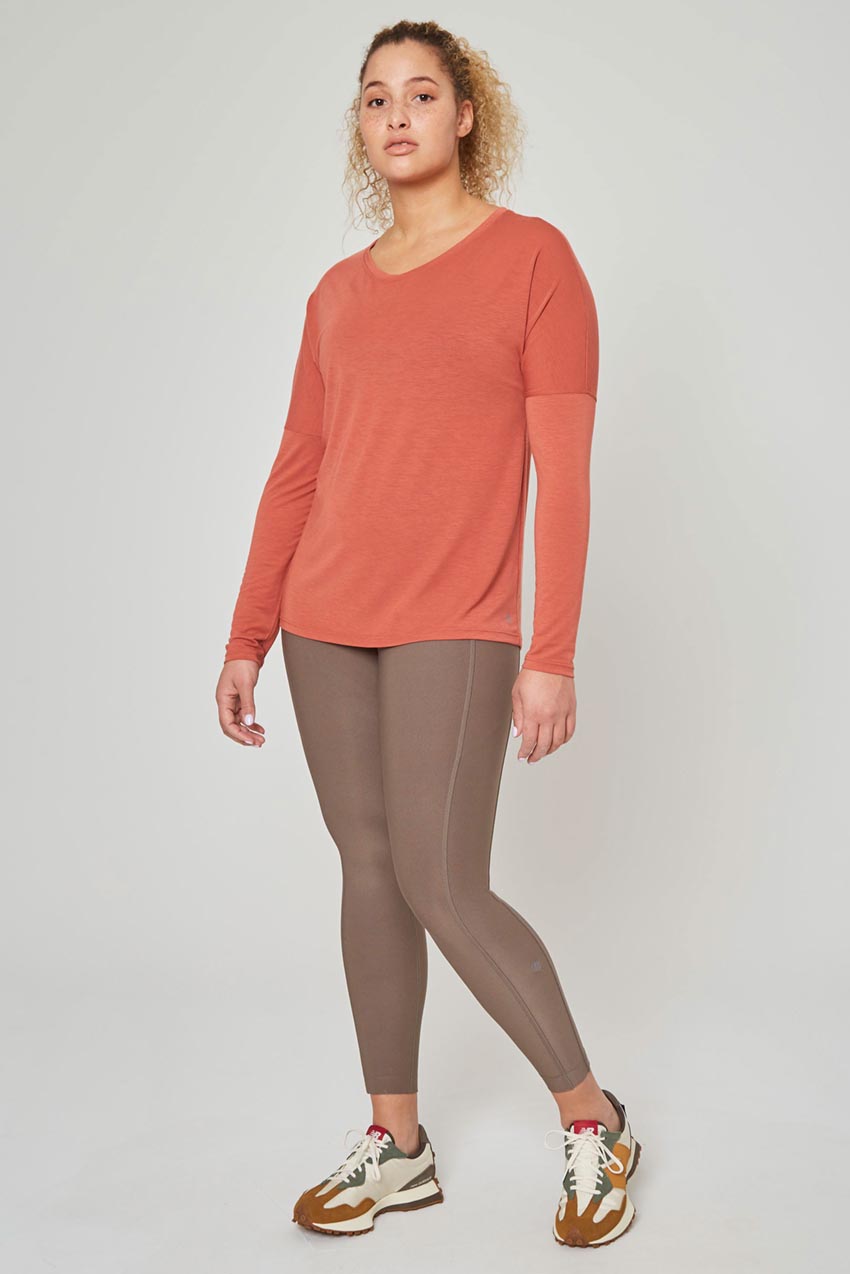 Liberate Dynamic Cover-Up Anti-Stink Long Sleeve Top