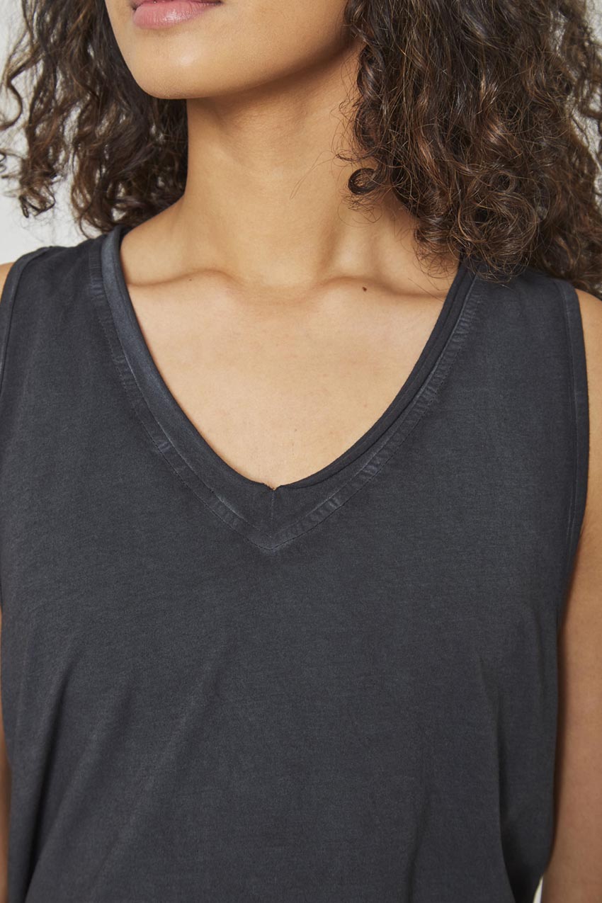 Flame Calm V-Neck Washed Tank Top