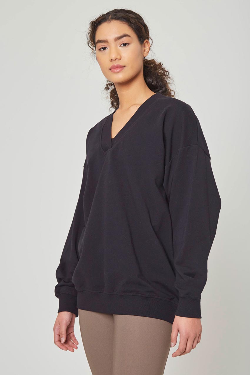Saige Unwind Boyfriend V-Neck Sweatshirt